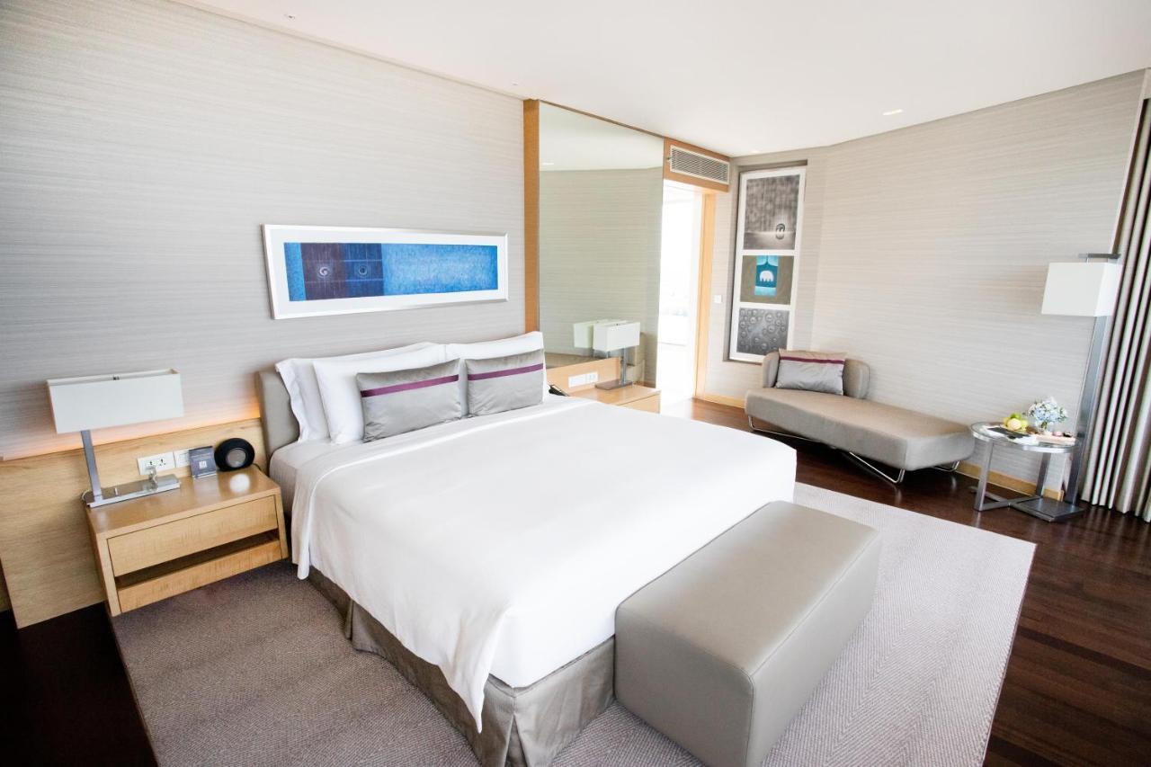 Avani Plus Riverside Bangkok Hotel Exterior photo A bedroom at the hotel