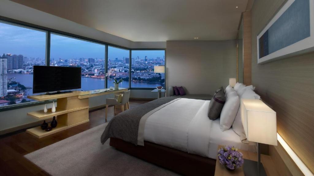 Avani Plus Riverside Bangkok Hotel Exterior photo Deluxe River View