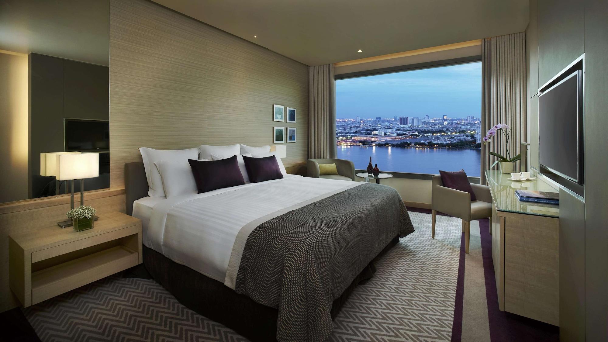 Avani Plus Riverside Bangkok Hotel Exterior photo Deluxe River View