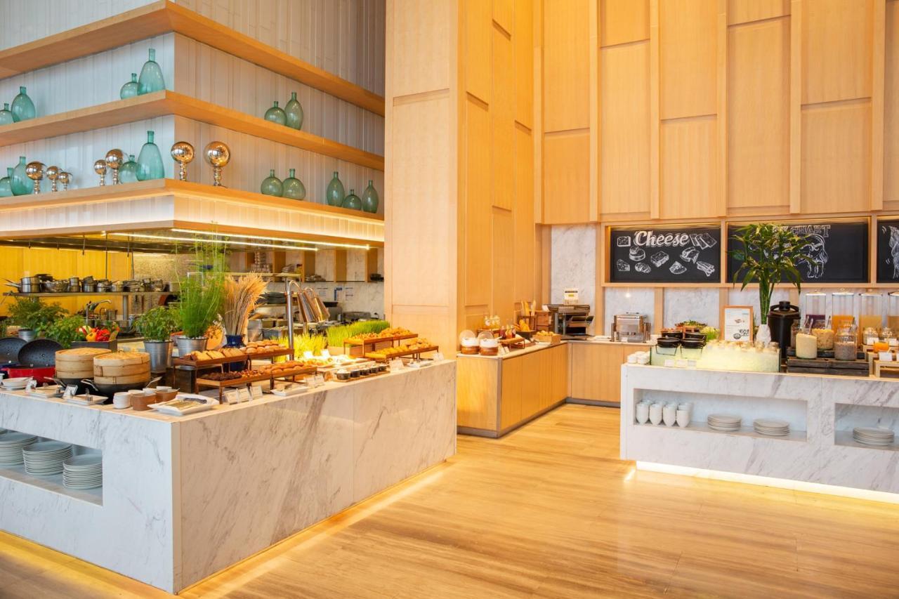 Avani Plus Riverside Bangkok Hotel Exterior photo The Kitchen