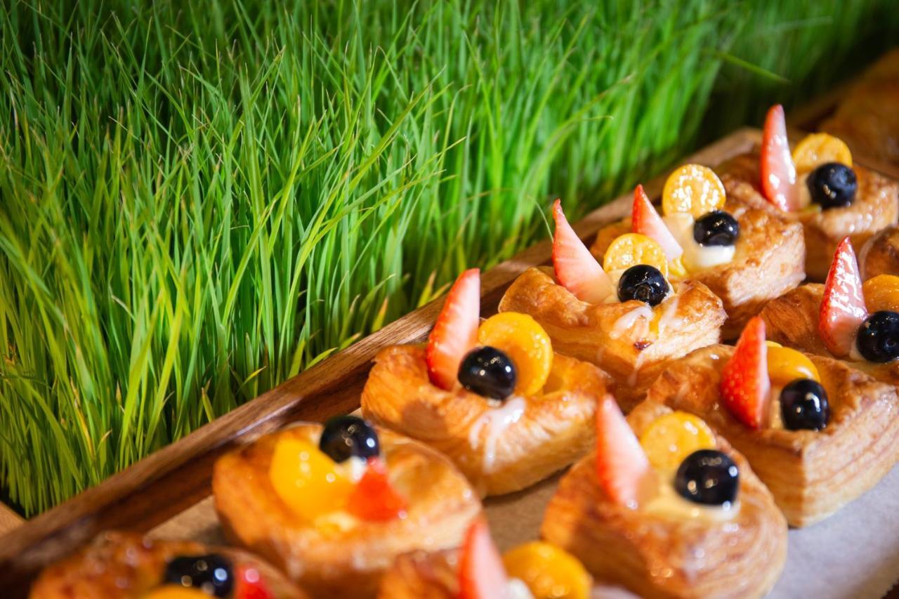 Avani Plus Riverside Bangkok Hotel Exterior photo Wheatgrass